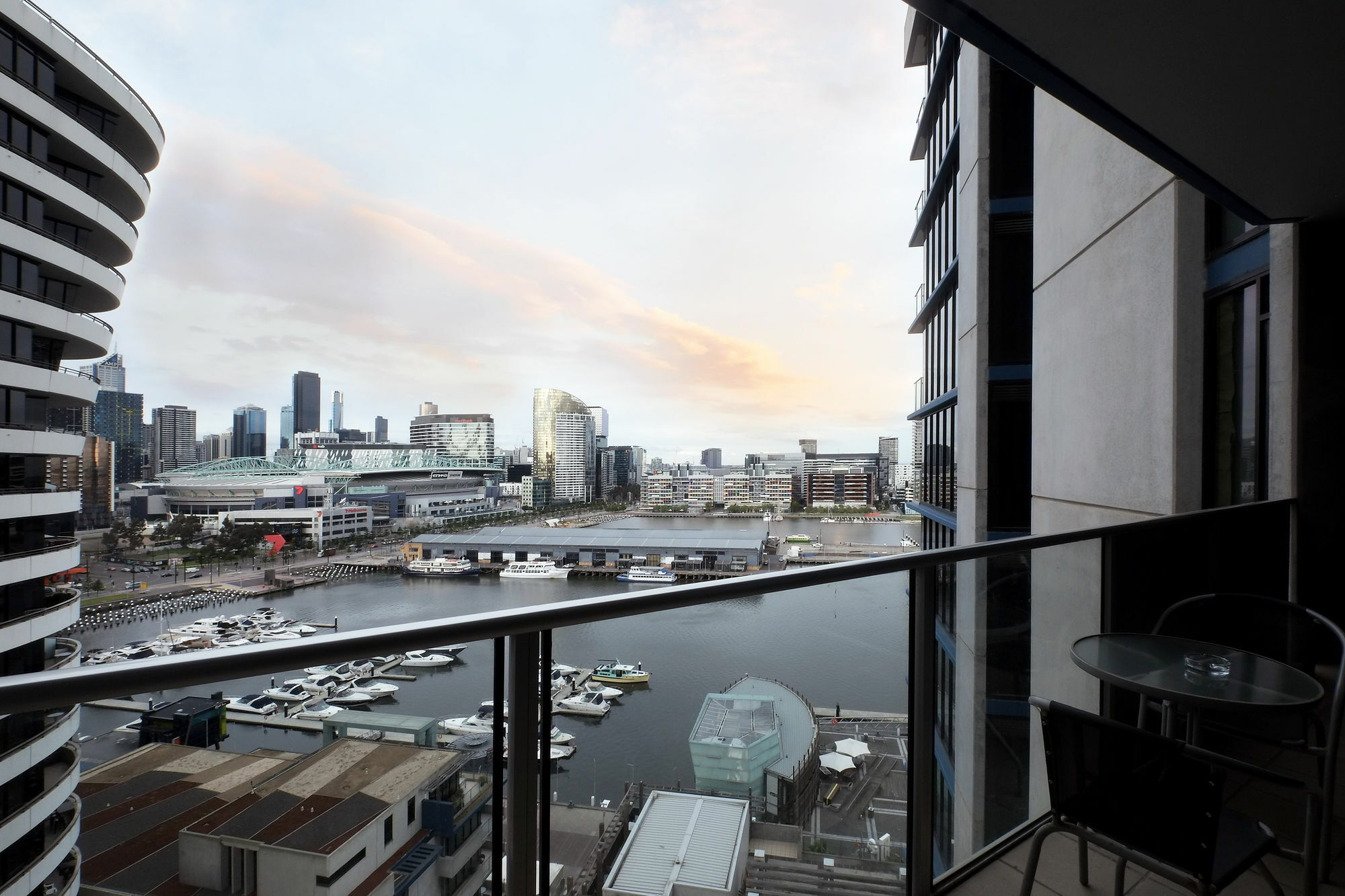 Acd Apartments Melbourne Exterior foto